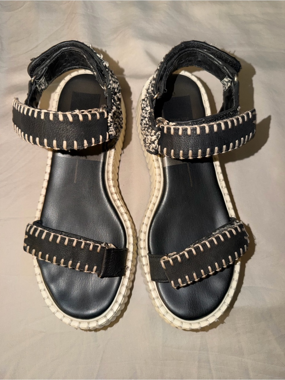 Dolce Vita Women's Black Sandals
Size US 7.5